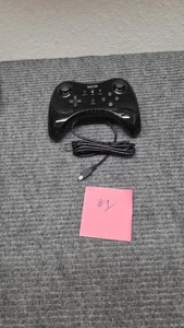 Offizieller Original Zubehör Hersteller Nintendo Wii U Pro Schwarz Wireless Controller und Ladegerät WUP-005 - Bild 1 von 7