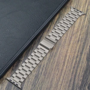Titanium Band Magnetic Buckle for Apple Watch Ultra 2 & Ultra 1 - 49mm Bracelet - Photo 1 sur 37