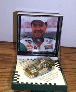 White Rose Collectibles #33 Matchbox Lifetime Super Star Awards Harry Gant 1993 - Picture 1 of 3