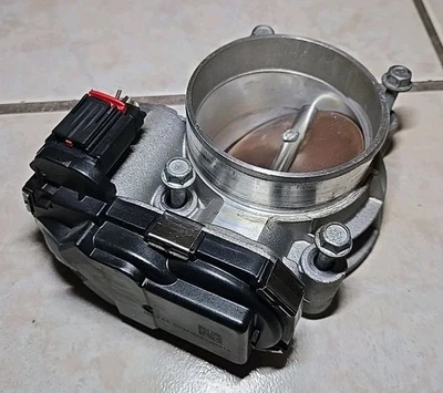 Cadillac 2012-2016, carrocería del acelerador Chevrolet 3,6 L V6 12632172BA + pernos  Foto 1 de 4