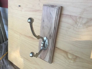 Cappello fatto a mano un appendiabiti singolo stile vittoriano 7" gancio legno naturale - Foto 1 di 9