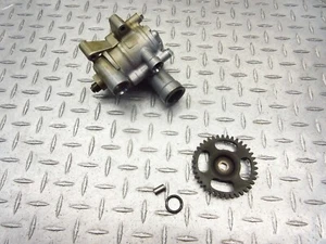 1992 91-93 Honda Nighthawk CB750 Oil Pump Gear Engine Motor Oem - Picture 1 of 9