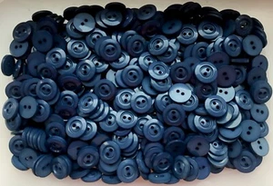 Small 16mm 26L Blue Mid Blue Polished 2 Hole Buttons Craft Cards Button (Y134) - Picture 1 of 1