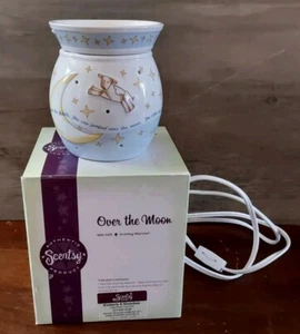 Calentador de tartas Scentsy Over the Moon canciones infantiles Hey Diddle Diddle vaca sobre luna - Imagen 1 de 5