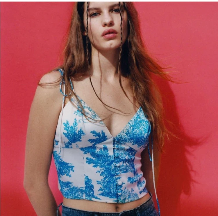 Camiseta sin mangas Urban Outffiters satinada cami corta talla XS correas ajustables floral retro Foto 1 de 4