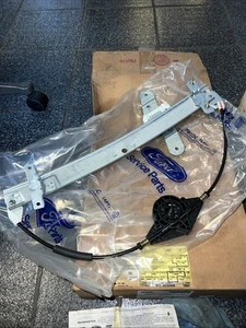 Ford 1W7Z5423209AA Driver Power Window Reg for 92-02 Grand Marquis Crown Vic - Picture 1 of 3