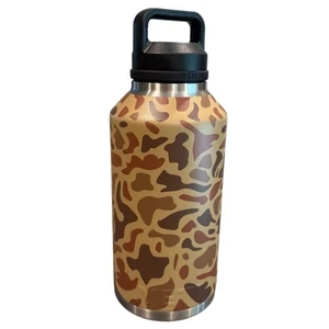 Yeti Rambler 64 oz half gallon water bottle Wetlands Camo with chug cap - Picture 1 of 8
