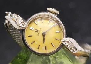 Vintage OMEGA 14K Solid Gold 1940's Diamond Manual Wind MCM Swiss Women's Watch - Picture 1 of 3