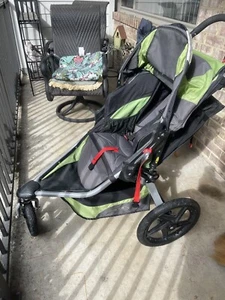 bob revolution stroller Single Green Gray  - Picture 1 of 8