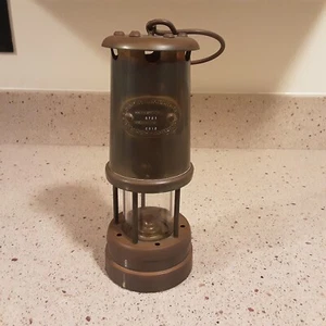 Vintage Brass Hockley Lamp & Limelight Miner's Lantern Lamp - Picture 1 of 7