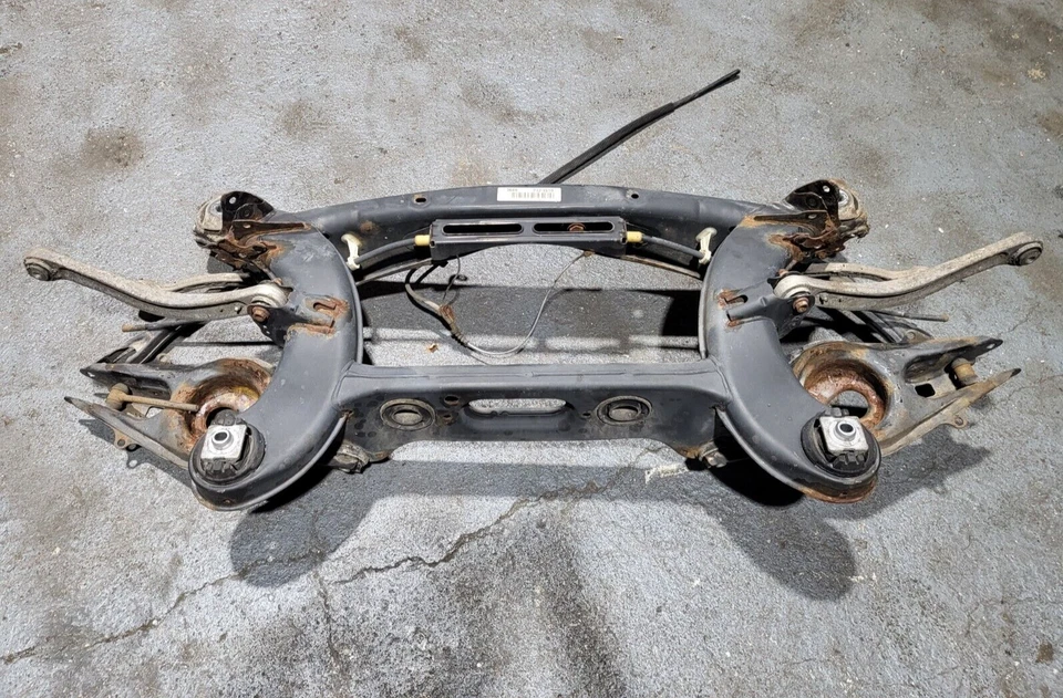 Mercedes W212 Mopf Kombi  Hinterachse Achsträger Achse hinten  2123503510  (00) - Bild 1 von 4