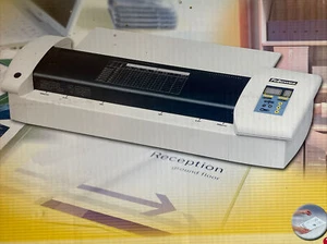 Fellowes SPL 125 Professional Laminator - Picture 1 of 8