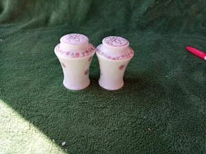 Vintage White Salt and Pepper Shakers Made in Japan - Picture 1 of 3