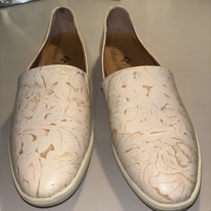 Zapatos para mujer Patricia Nash Lola florales tooled marfil talla 8M informales nuevos sin etiquetas - Imagen 1 de 5