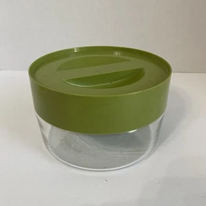 Vintage Pyrex See-N-Store Canister Avocado Green Screw Top Lid - Picture 1 of 6