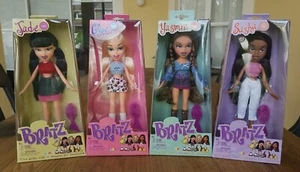 New! Bratz Fashion Doll Yasmin Jade Sasha Cloe Accessory 2023 MGA Lot Set - Picture 1 of 2
