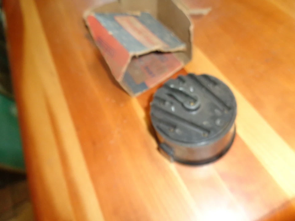 Camión NASH Dodge 1938 camión REO distribuidor tapa automática Lite IGC-1123 nuevo en caja Foto 1 de 1