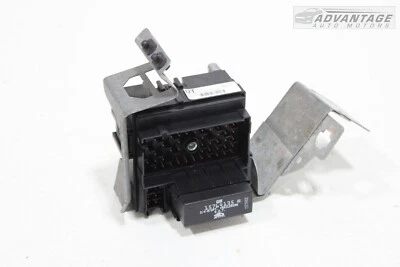 2003-2007 HUMMER H2 FUSE BOX RELAY JUNCTION BLOCK W/ BRACKET 15764135 OEM - Image 1 of 4