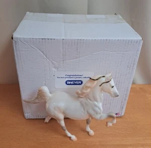 Breyer #701703 First Frost Five Gaiter Just About Horses JAH 2002 con certificado - Imagen 1 de 17