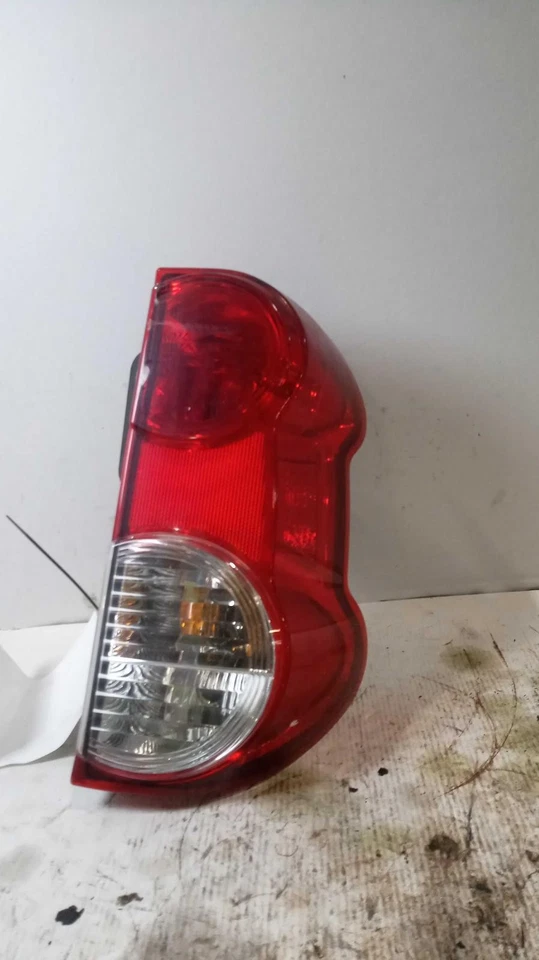 2015 Chevrolet City Express Right Tail Light Assembly - White, 142K Miles Foto 1 de 4