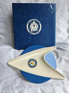 Plato de caramelo de gres empresarial Pfaltzgraff Star Trek USS NCC-1701-A - Imagen 1 de 5