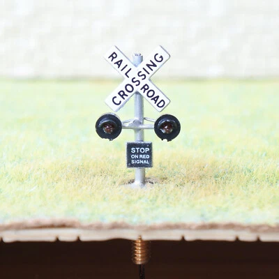 1 x N scale railroad crossing signals lights LED made 2 target faces silver  - Image 1 of 4