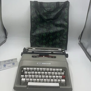 1970s Olivetti LETTERA 35l Typewriter NOM-354-I with bag - Picture 1 of 15