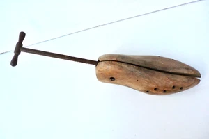 OUTIL DE CORDONNERIE ANCIEN - RARE FORME A CHAUSSURES REGLABLE EN BOIS ET METAL - Imagen 1 de 7