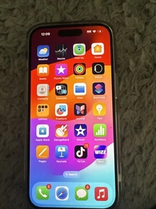 Apple Iphone 15 - Photo 1 sur 4
