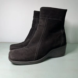 La Canadienne Women’s Felicia Black Suede Waterproof Wedge Ankle Bootie Size 6 - Picture 1 of 7