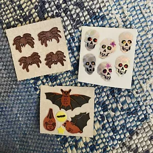 RARO Adesivo Halloween Vintage Mod Collezione Pipipistrelli Ragni Teschio Prisma Sfuzzy - Foto 1 di 1