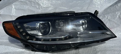 RH 2013-17 Volkswagen CC HID Headlight USED OEM - Image 1 of 4