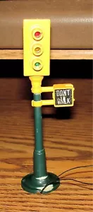 LIFE-LIKE #1137 "Don't Walk" Traffic Light - O/S Scale Operating Accessory - Picture 1 of 10