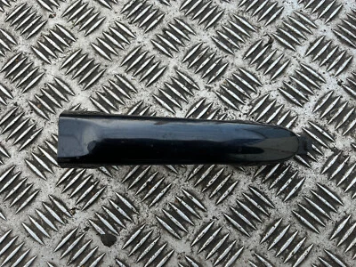 Nissan Juke Facelift - manija de puerta exterior delantera del lado del conductor negro 2014 - 2019 Foto 1 de 3