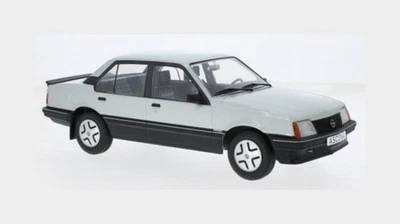 1:18 MCG Opel Ascona C Sr 1981 Silver MCG18460 - Immagine 1 di 2