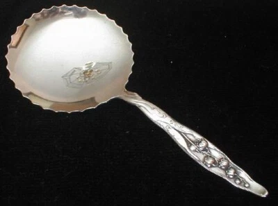 Servidor de tuercas/confección Whiting Division LILY OF THE VALLEY Foto 1 de 2