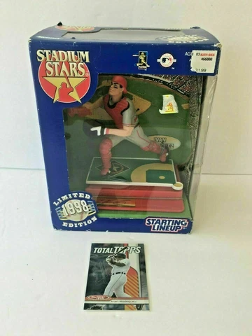 LOT Ivan Rodriguez 1998 Stadium Stars Figure & 2004 Topps Total mlb trading card Cover