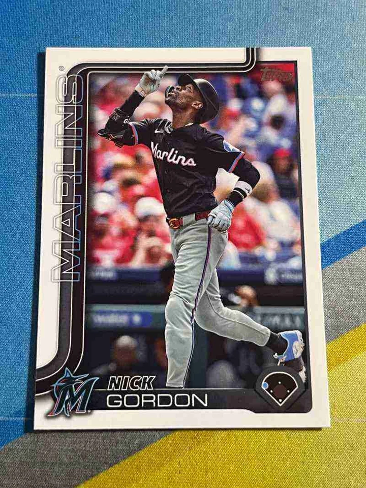 Topps Serie 1 2025 Elige tu base Completa tu conjunto #1-175 - Compra más y ahorra Foto 1 de 1