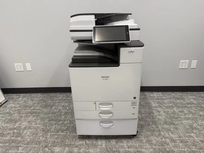 Impresora copiadora a color Ricoh IM C2500 / solo 28 k metros Foto 1 de 4