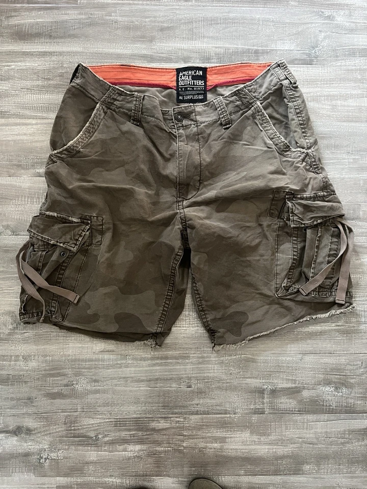 Pantalones Cortos Carga Y2K American Eagle Camuflados Envejecidos Para Hombre Talla 38 Foto 1 de 4