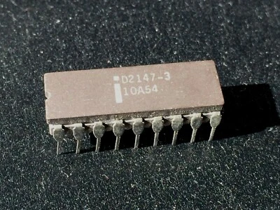 Set of 4 Vintage Intel-marked 2147-3 4Kx1 SRAMs in ceramic DIP - Image 1 of 3