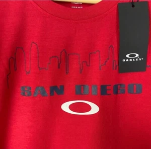 Camisetas Oakley para hombre San Diego Skyline rojo chile talla M - Imagen 1 de 7