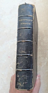 RARE-Pontificale Romanum Summorum Pontificum 1843 Black Leather Covered Hardback - Imagen 1 de 4
