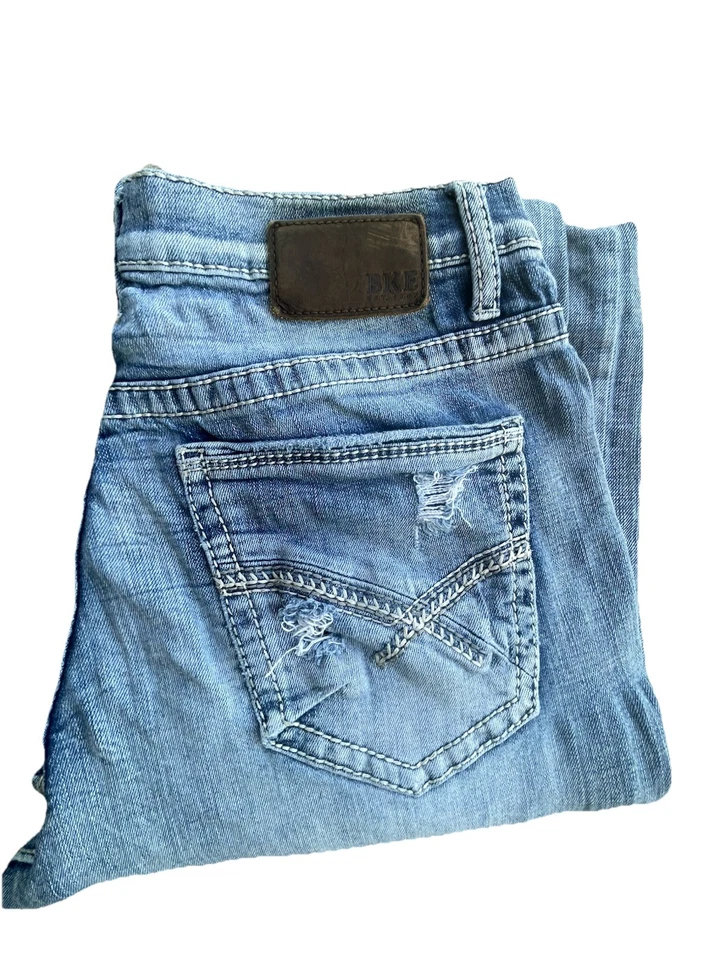 BKE Tyler distressed Embroidered Rock blue denim jeans Men’s 32X34 Light Wash - Image 1 of 4