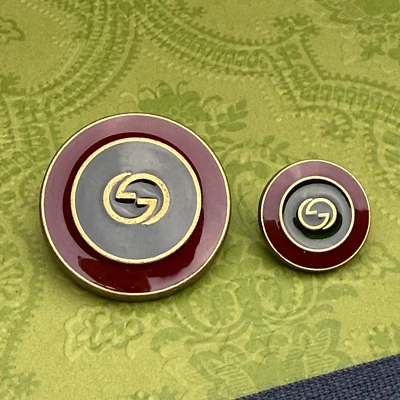 JUEGO DE 20 BOTONES GUCCI LOGO GG ORO ROJO VERDE METAL REDONDO 15MM 25MM Foto 1 de 3