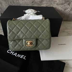New in Box Authentic CHANEL Pearl Crush Mini Square Bag Handbag Lambskin Green - Picture 1 of 13