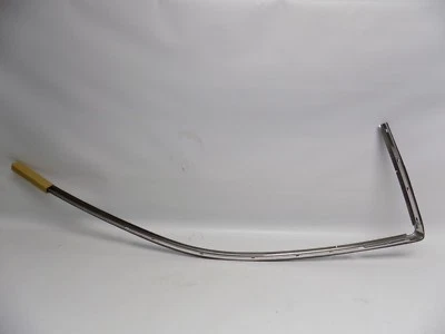 Nuevo retenedor de canal de funcionamiento lado derecho Ford Escort 2000-2003 fabricante de equipos originales  Foto 1 de 4