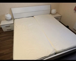 doppelbett 180x200 mit matratze + 2x Nachttisch - Bild 1 von 1