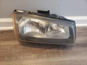 2003-2006 Chevrolet Silverado 1500 Headlight RIGHT Side OEM PN#16530938 - Picture 1 of 5