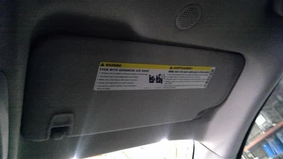 Parasol derecho usado se adapta a: Buick Encore 2019 con iluminado grado A derecho Foto 1 de 4